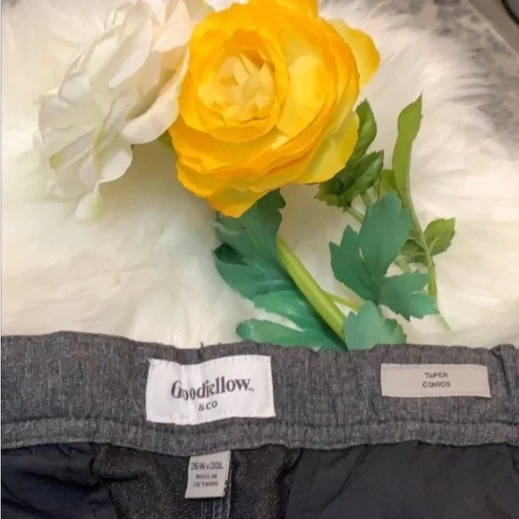 FIRM NO LIKES! NEW! Men’s Gray & Black Mixed Color Belted Performance Pants - Picture 4 of 7